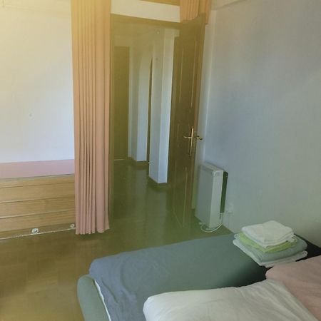 Comfy Room Near Metro Lisbona Esterno foto
